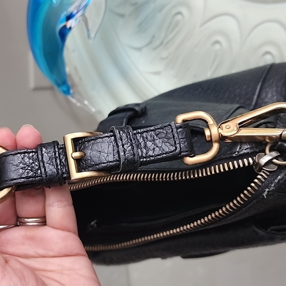 Prada shoulder bag and dust bag - Picture 3 of 16